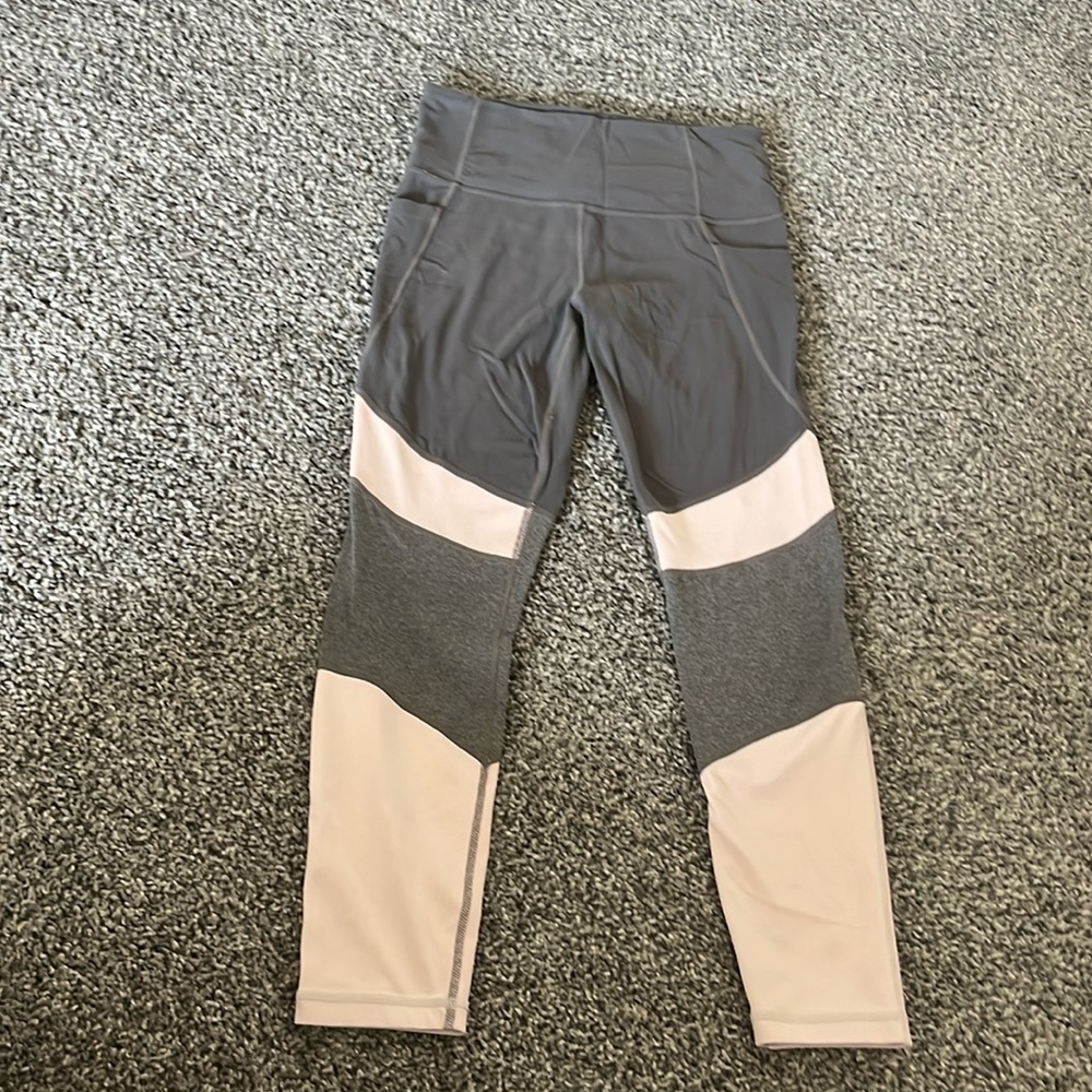 Used Condition Athleta Workout Leggings. Size small.